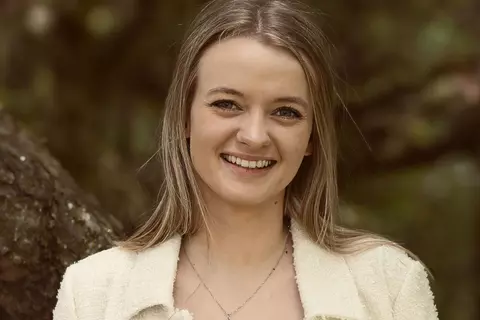 Hebamme Lorena Kiefinger