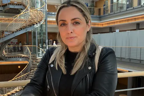 Hebamme Merlinda Lushaj