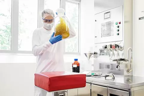 Herstellung Handverschuettelung